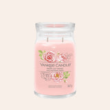 Yankee Candle Signature Fresh Cut Roses 567 ml