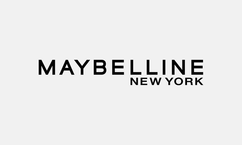 Maybelline – černé logo na světle šedém pozadí