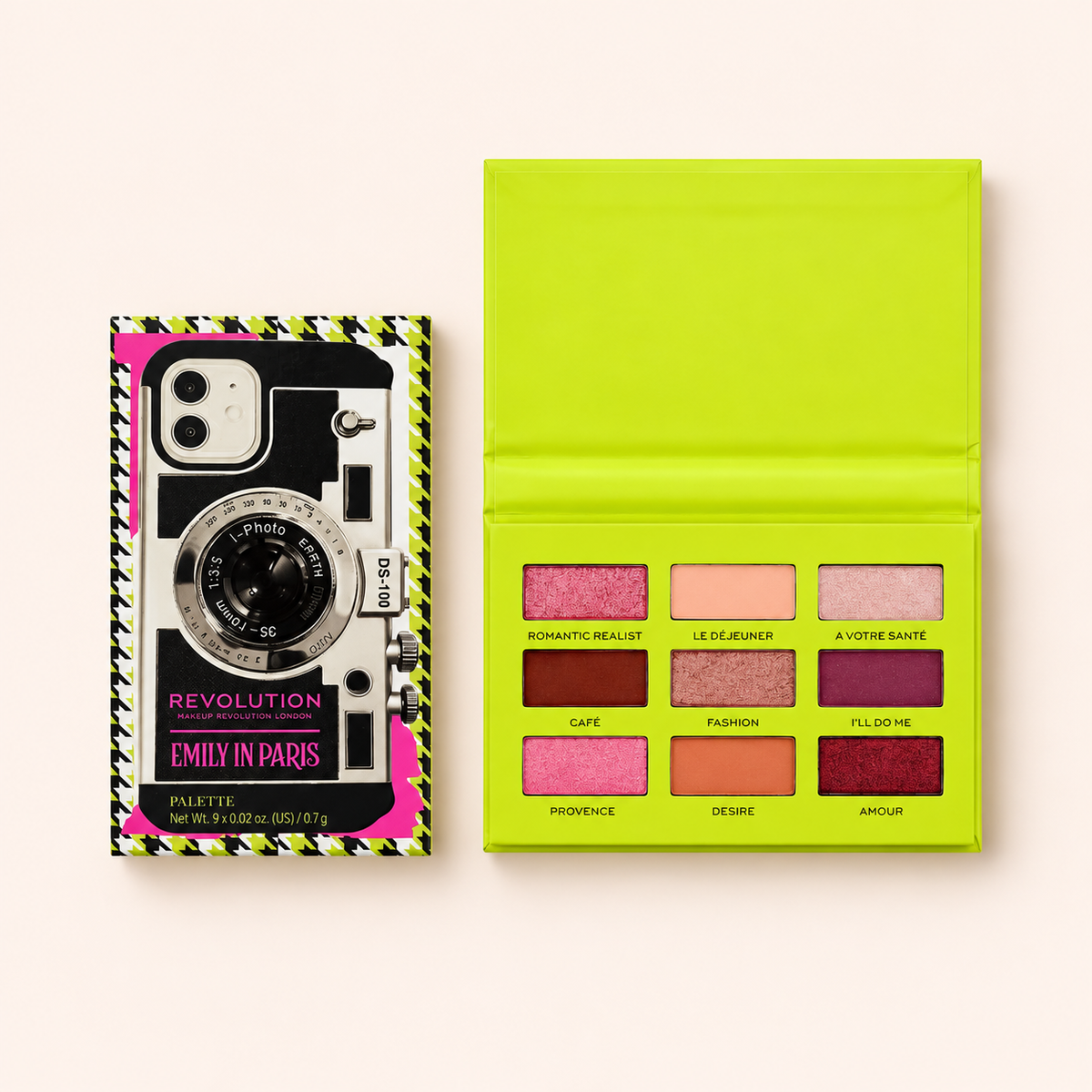Makeup Revolution London Emily In Paris Camera Queen Eyeshadow Palette 6,3 ml