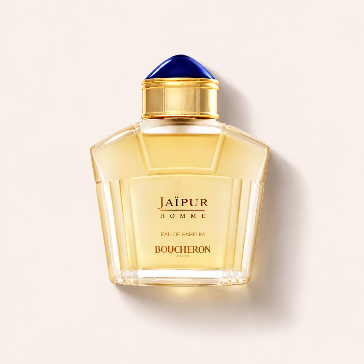 Flakon Boucheron Jaïpur Homme EDP 100 ml na béžovém pozadí – MrRizz