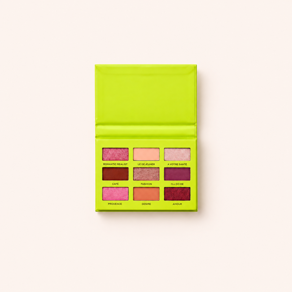 Makeup Revolution London Emily In Paris Camera Queen Eyeshadow Palette 6,3 ml