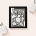 Parfémový obraz Parfums de Marly Galloway v černém rámu – profesionální ilustrační fotografie