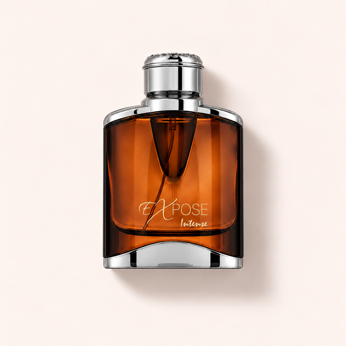 Maison Alhambra Expose Intense 100 ml – flakon parfému, pohled shora na béžovém pozadí – MrRizz